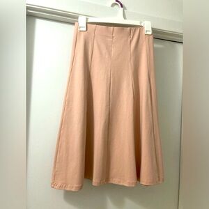 Pink flowy skirt 🌸